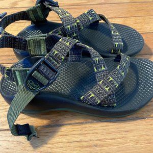 Kids' Chaco Ecotread Sandals in Green & Grey - EUC